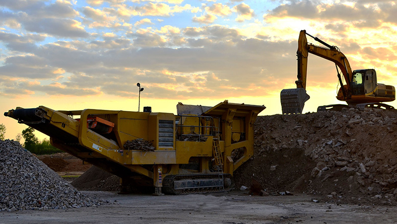 هل خالف قرار مجلس الوزراء بشأن ترخيص المقالع القوانين النافذة وتجاوز صلاحياته القانونية؟